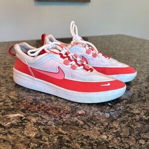 Nike SB Niyah Free 2 lobster pink Low-Top Sneakers EUC 6.5